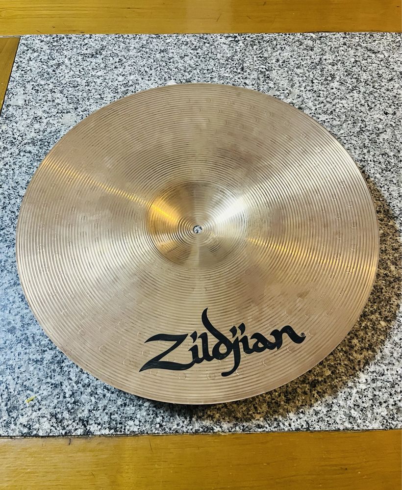 Prato Bateria Zildjian Crash 18’’ |reservado|