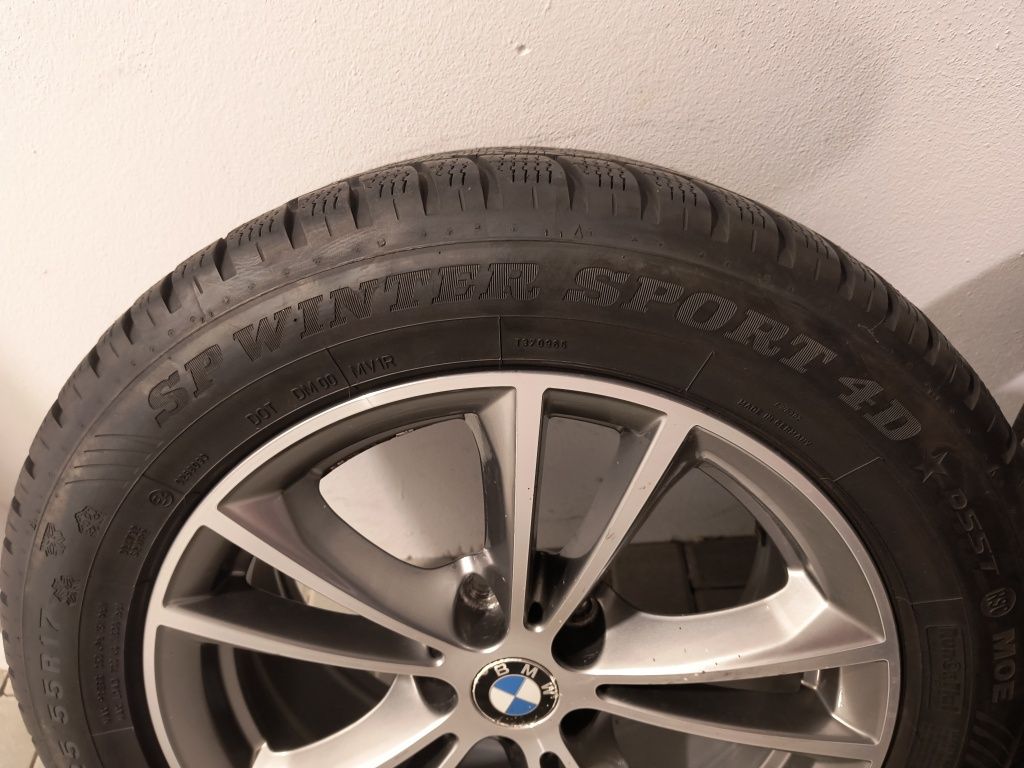 Felgi BMW G30 z oponami zimowymi Dunlop. 225/55/17.