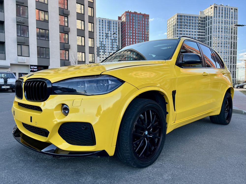 Продам BMW X5 F15 2015 год 3.0i