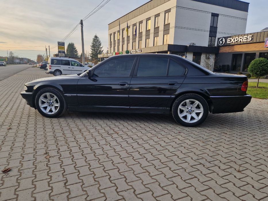 Бмв е38 740d 2001