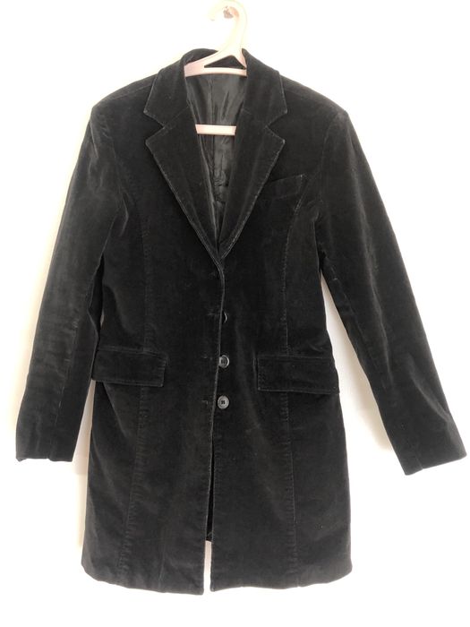 Vendo diversas peças de roupa e um bolsa