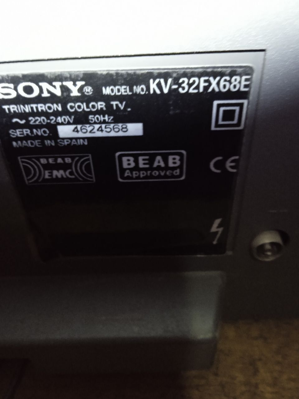 Телевізор SONY Trinitron Color TV KV-32FX68E