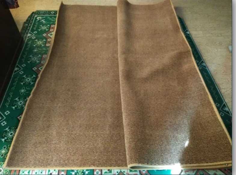 Палас натуральный шерстяной, производство Пакистан.На полу не лежал.