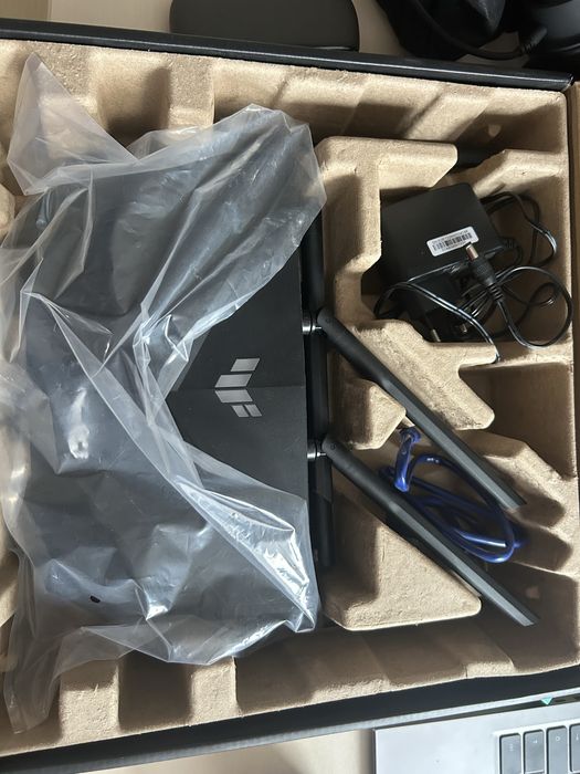 Роутер Asus	TUF-AX6000