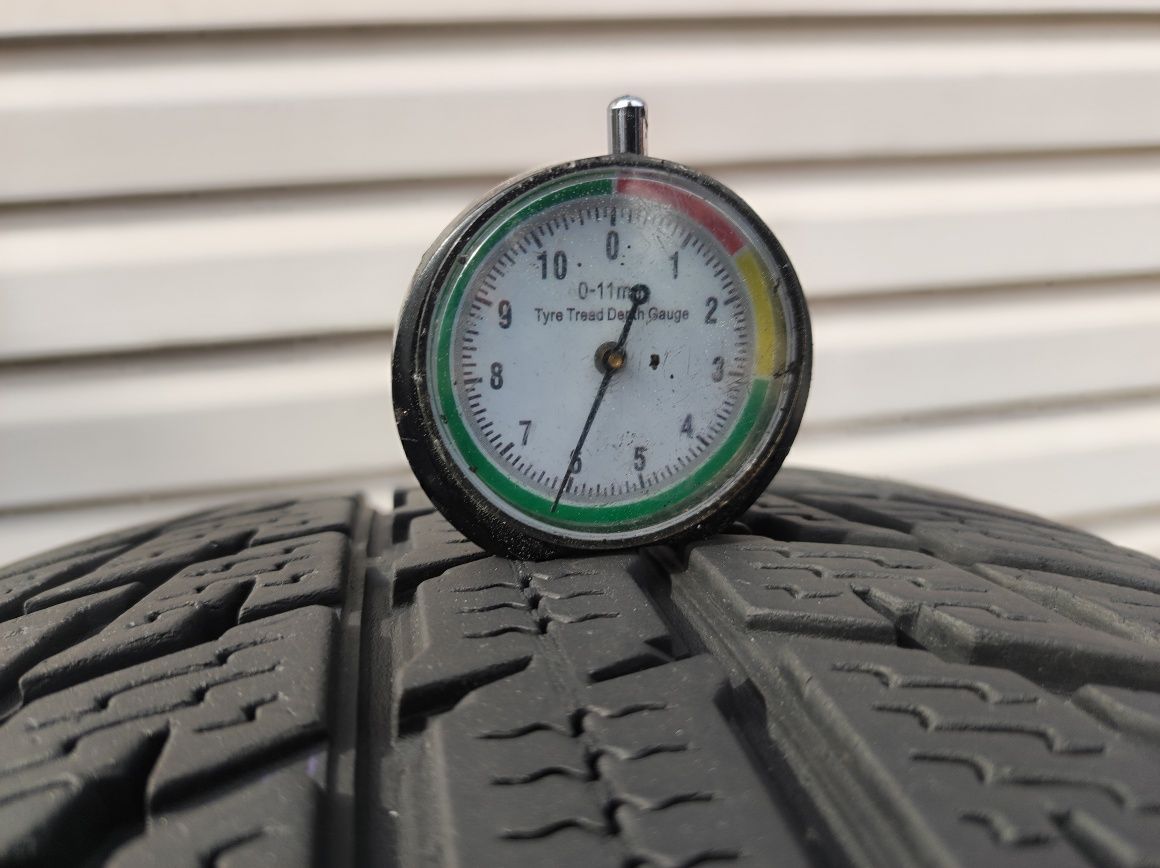 235.55.18 komplet opon zimowych Nokian WR SUV 3