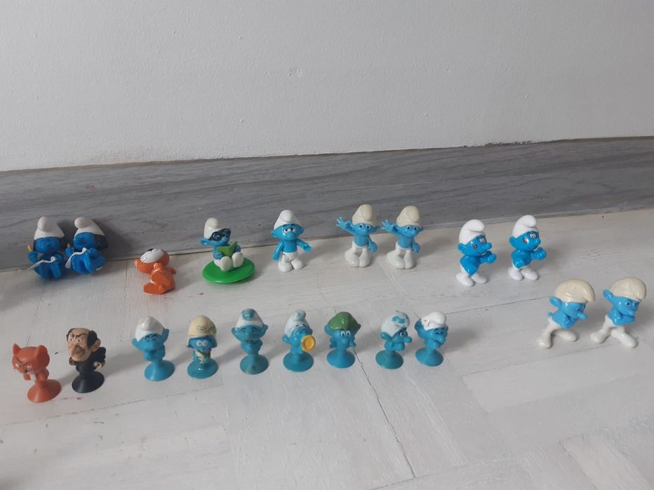 Figurki Smerfy plus domek
