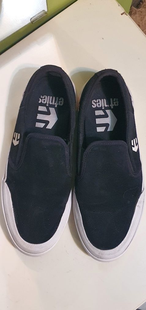 buty Etnies Mrana slip xlt 41

MĘSKIE

CZARNY/BIAŁY/CZARNY

BUTY SKAT