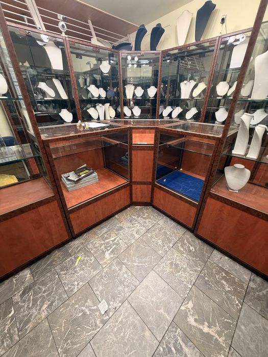 Sprzedam ciąg lad sprzedażowych jubilerskich sklepowych