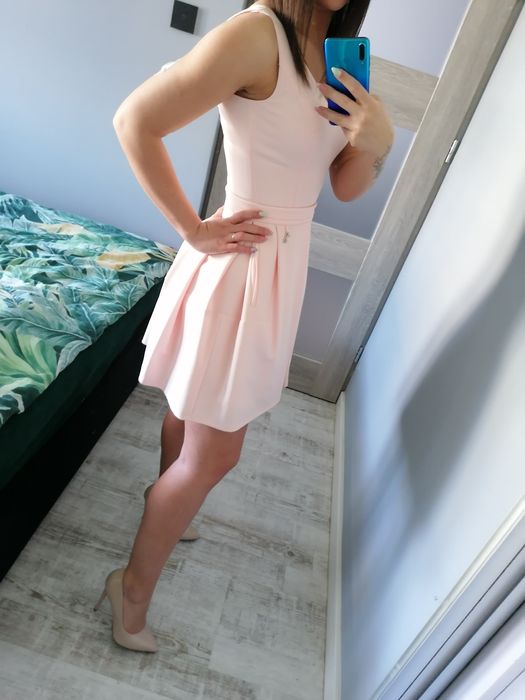 Sukienka pudrowy róż, roz. 36