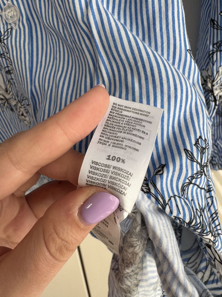 Koszula damska z wiązaniem przy rekawach M i rozcieciami