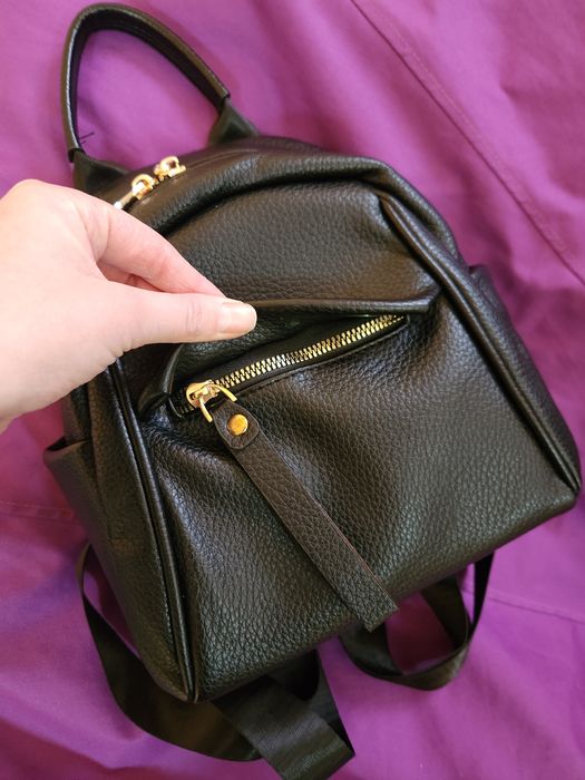 Жіночий рюкзак,  рюкзак в чорному кольорі,  рюкзак