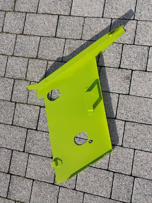 Blacha boczna Prawa, Claas, heder vario, Lexion. Stół do rzepaku