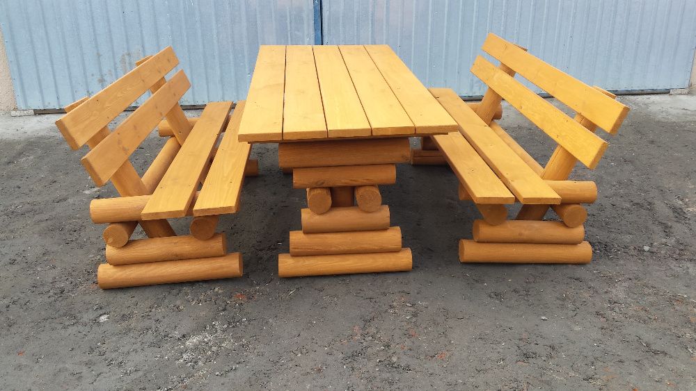 zestaw mebli z bali drewnianych
