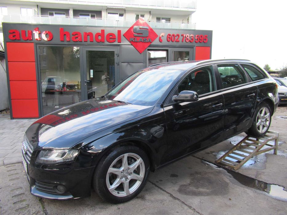 Audi A4 b8 1.8 benzyna czarna 2011r piękna nowy rozrząd serwisowany