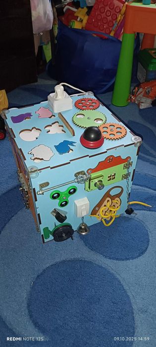 Бізікуб великий з доступом всередину