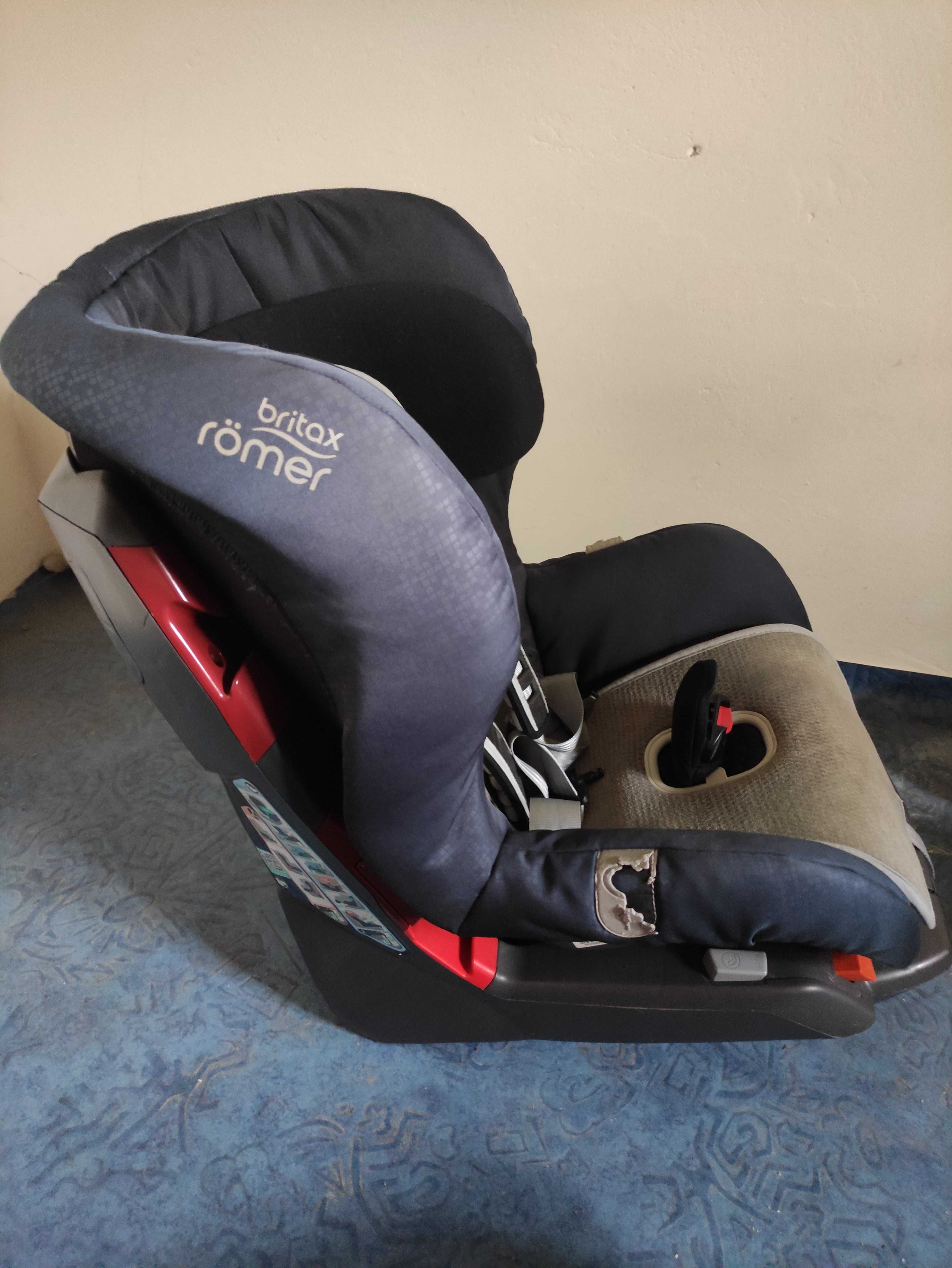 Fotelik Britax Romer 9-18kg + wkładka Aero move