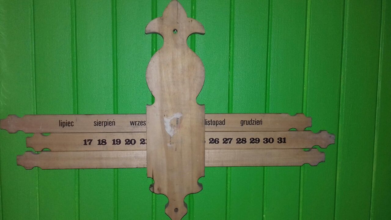 Kalendarz drewniany całoroczny ręcznie robiony Piękny