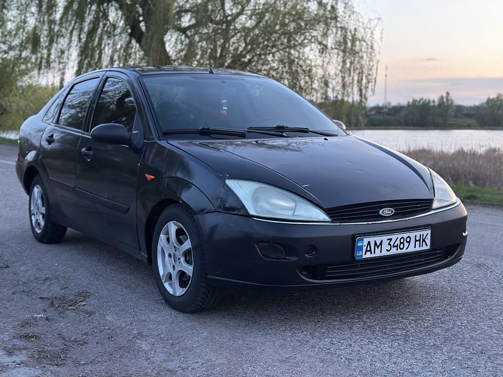 Ford focus 2000 рік 1.8 бензин