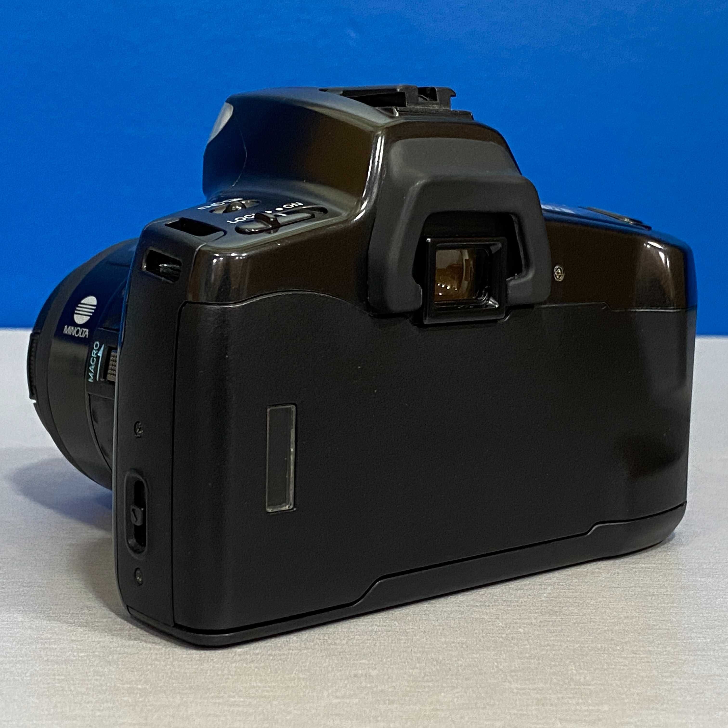 Minolta Dynax 300si + AF Zoom 28-80mm f/4-5.6