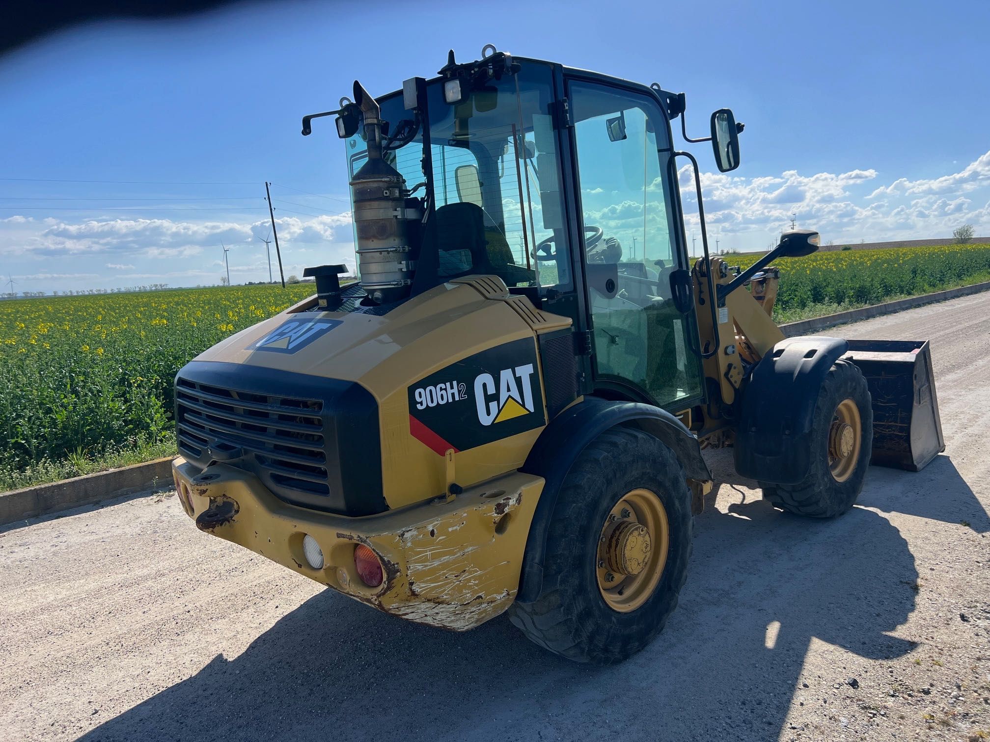 Ładowarka kołowa CAT 906H2