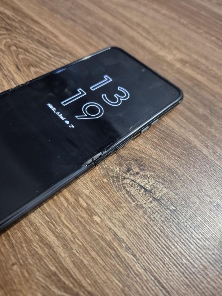 Składana Motorola razr 40 ultra stan idealny