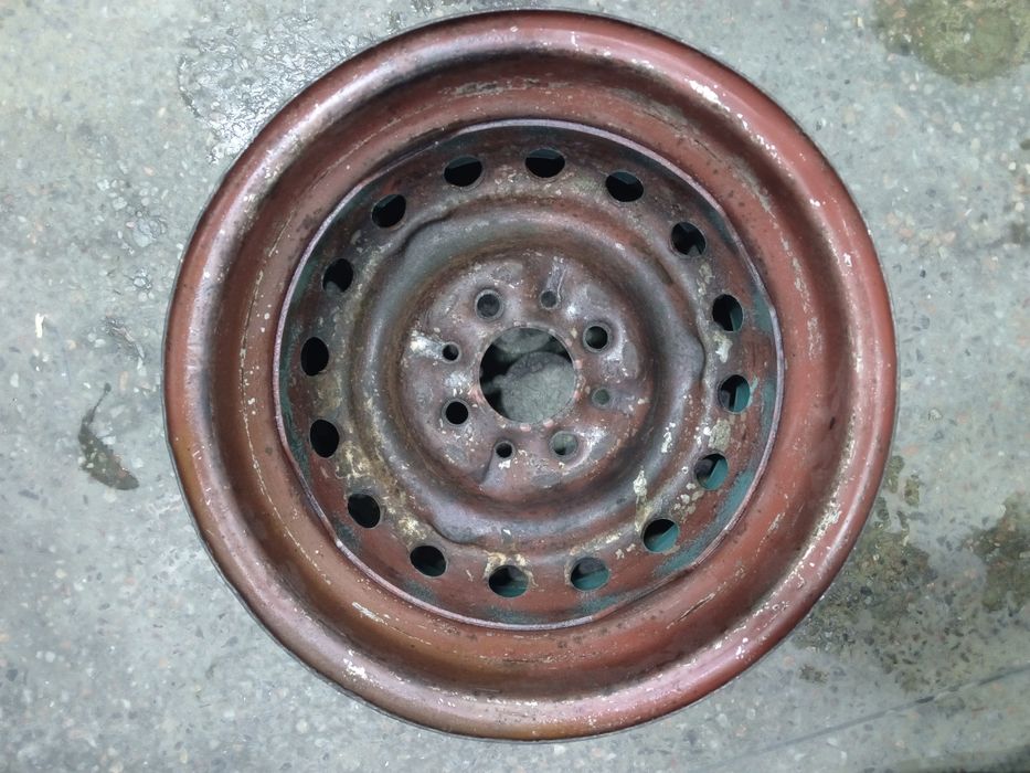 Диск  стальной R 13 для жигулёвской ступицы расширенный