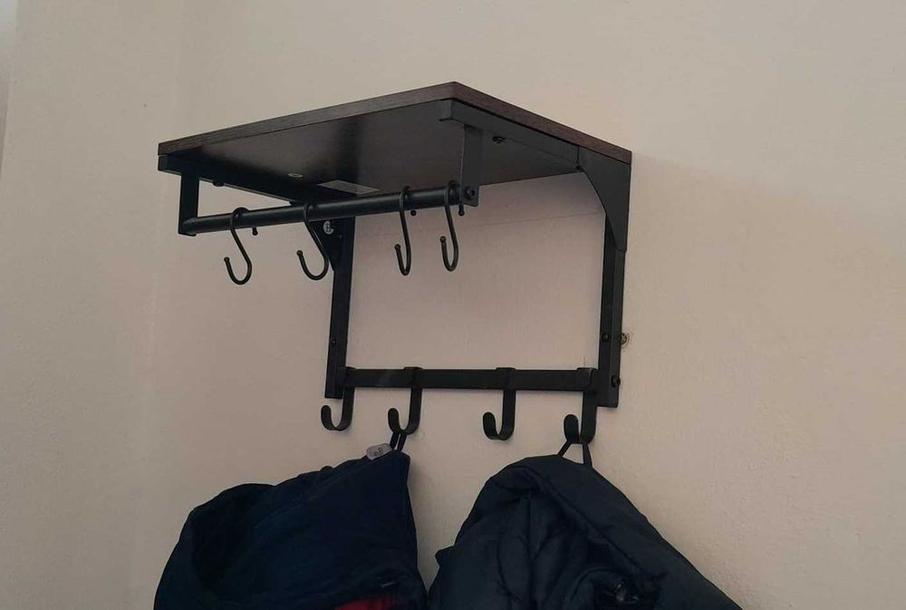 Półka łazienkowa z 8 haczykami do powieszenia na ubrania dom