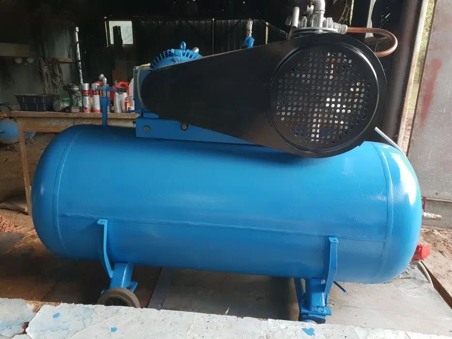 Sprężarka kompresor WAN 400 l 5 KW