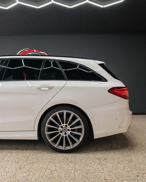 Mercedes-Benz C 300 BlueTEC Hybrid AMG Line