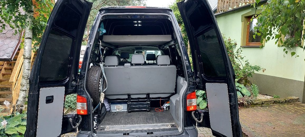 VW T5,2013r,9osobowy,2.0tdi.klima,wysoki,długi,osobowy,faktura