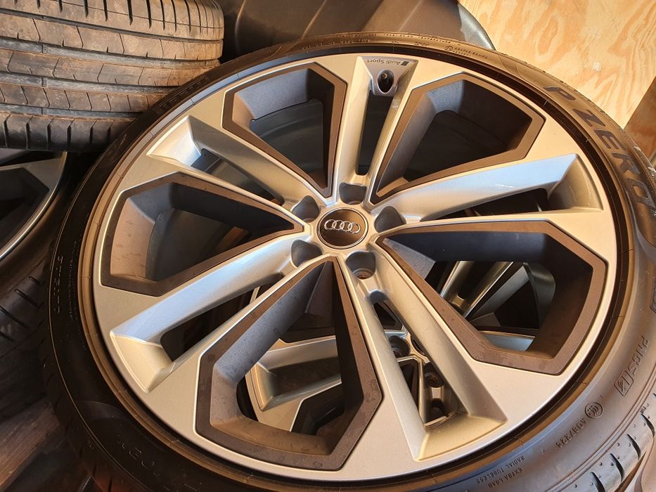 Audi Q5,SQ5 Opony Pirelli Pzero 255/40R21 109 Y