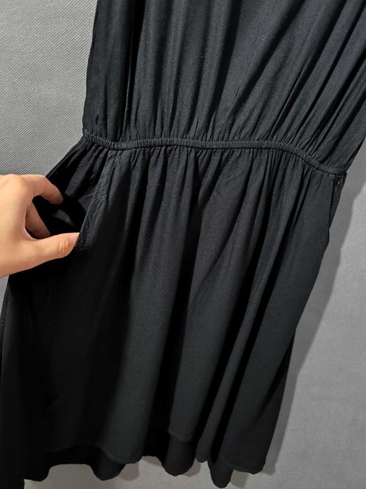 Sukienka letnia z wiskozy Reserved czarna sukienka bez rękawów XS / S