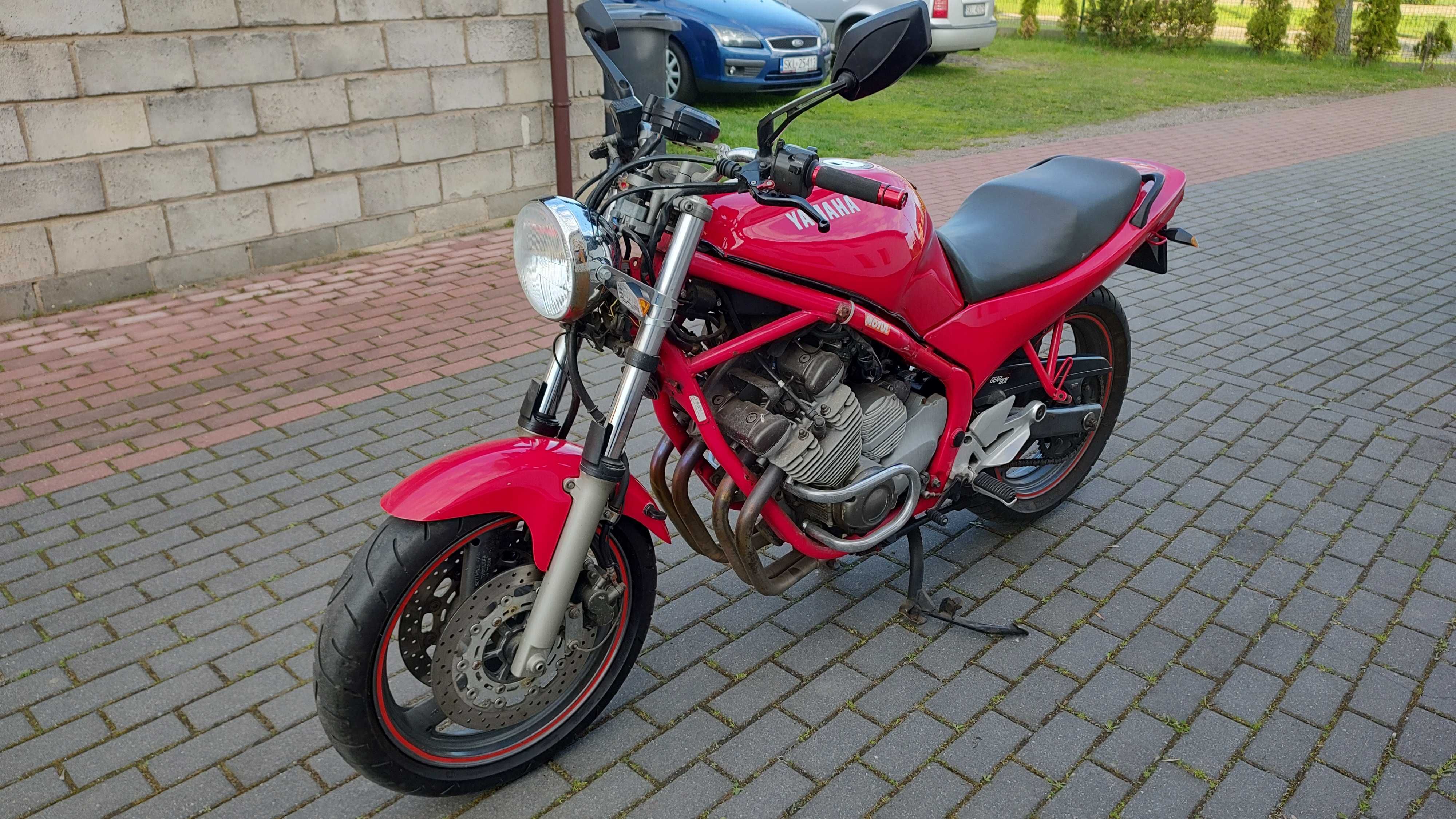 Motocykl Yamaha XJ 600