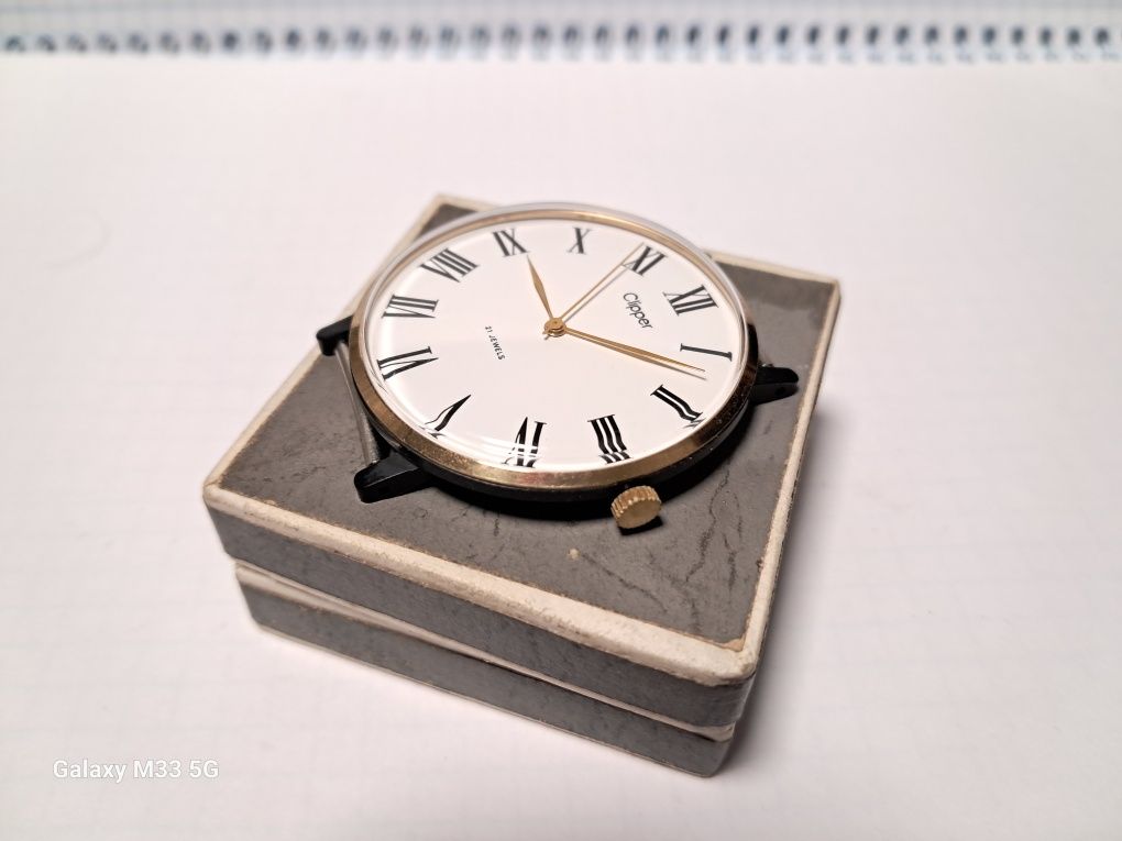 Продам редкие экспортные часы Clipper (Заря)