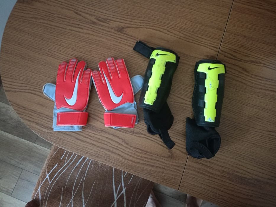 Nike ochraniacze i rękawice