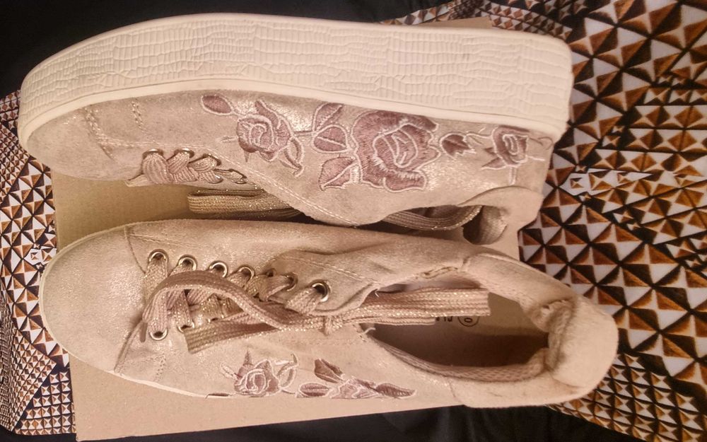 Sneakersy damskie r, 40 beżowe złote kwiatki adidasy platforma