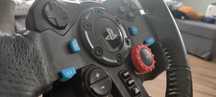 Logitech G29, shifter oraz stojak Wheel Stand Pro Deluxe.