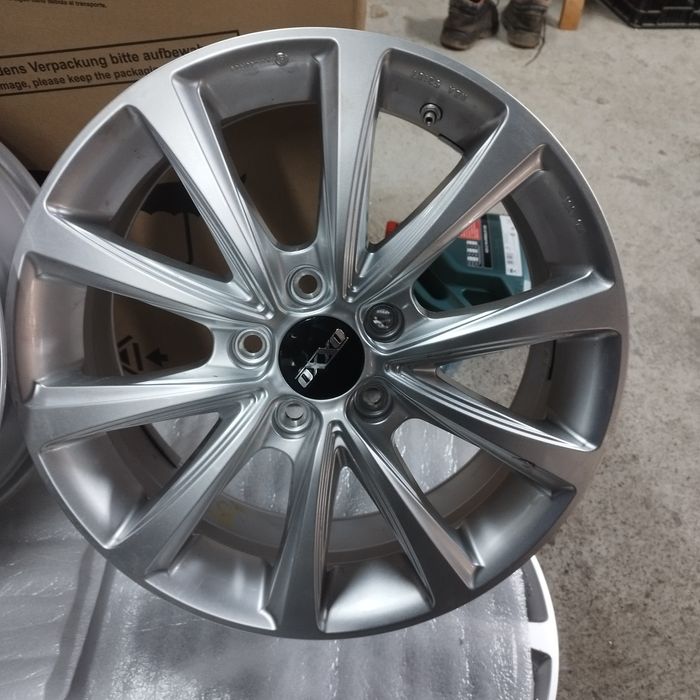 2 Felgi OXXO Liberty 17 5x112