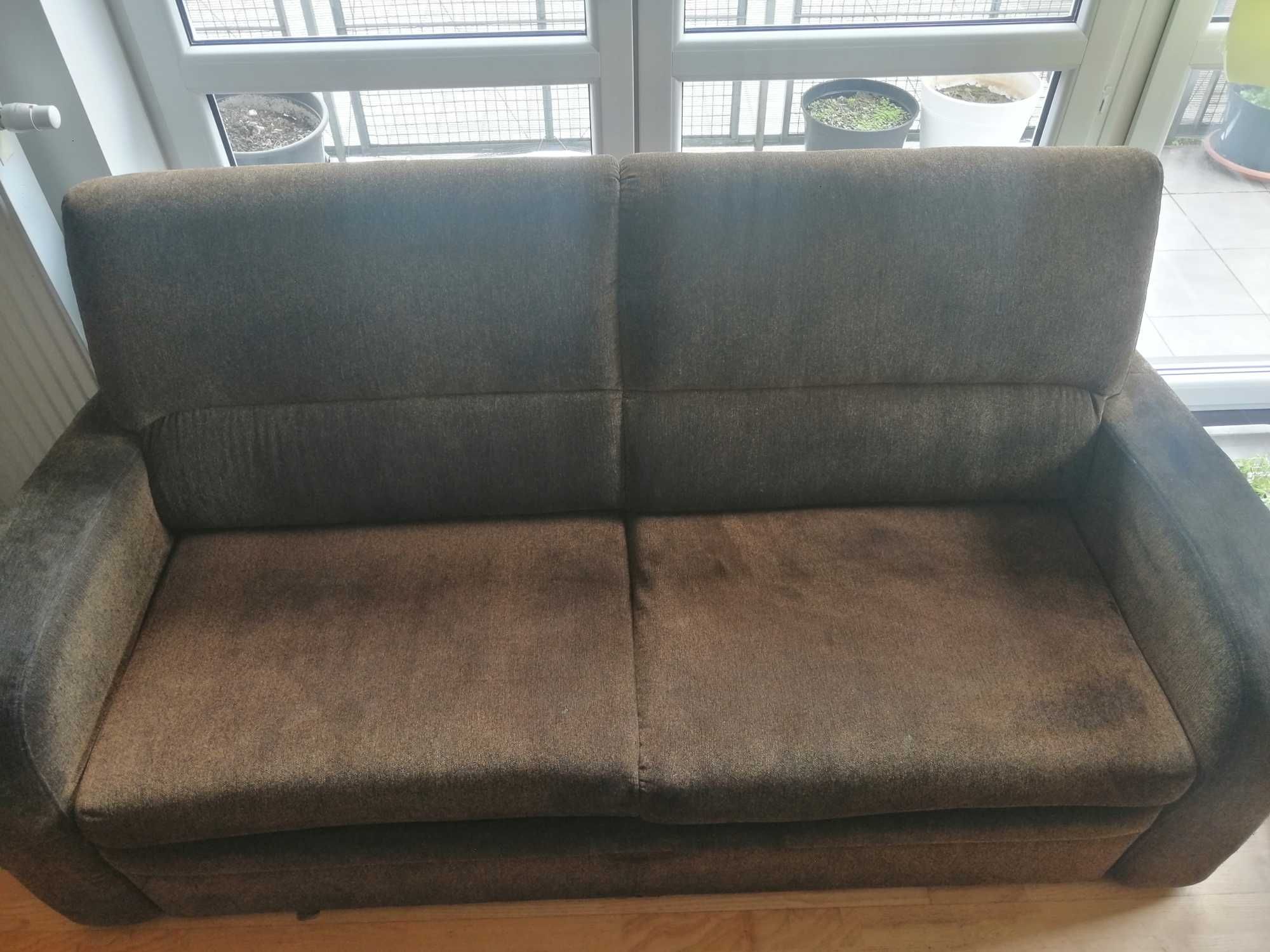 Sofa rozkładana ze skrzynią