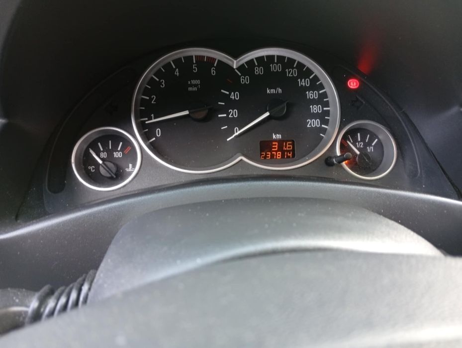 Opel corsa 1.3cdti 2005