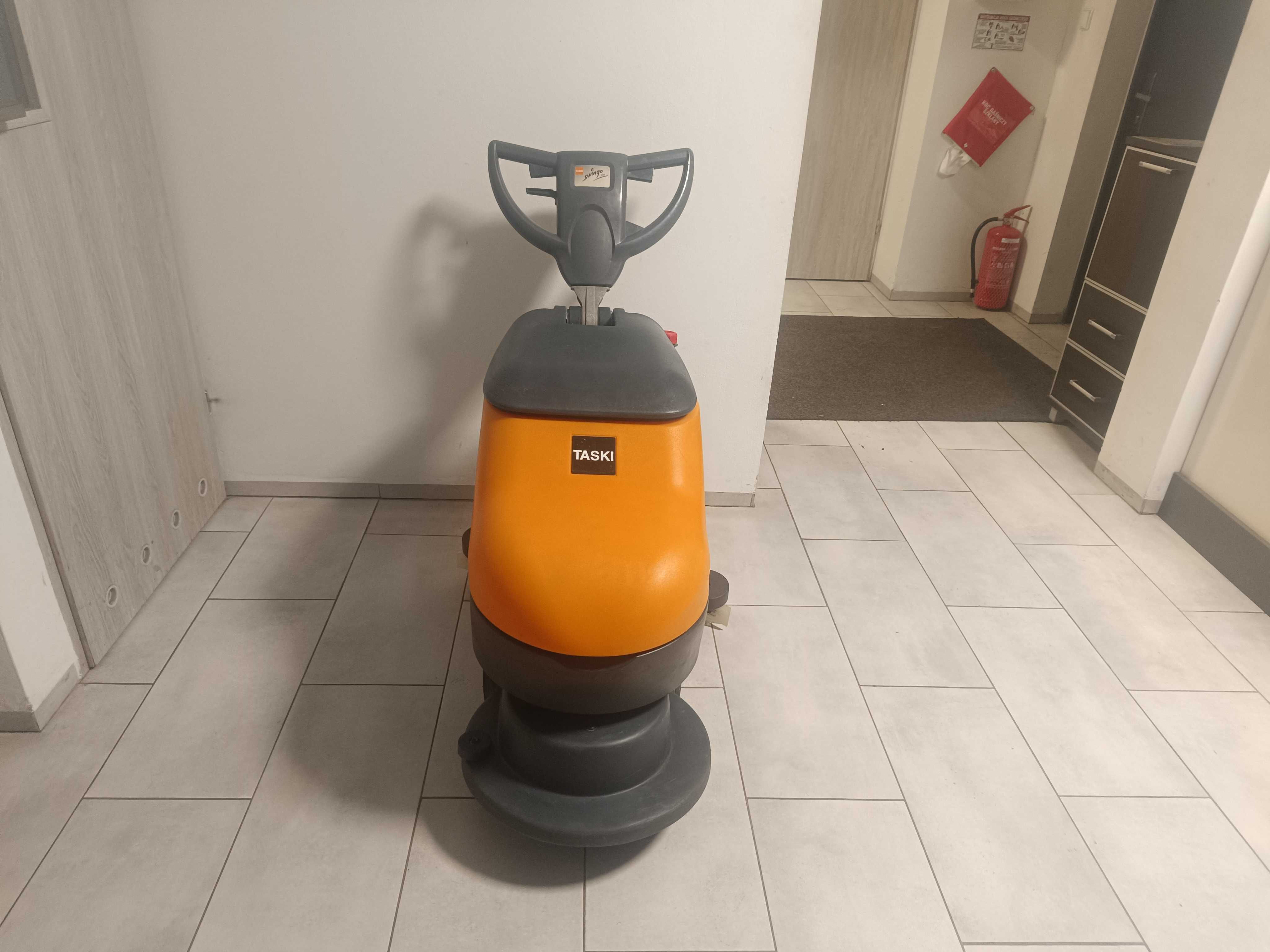 Szorowarka /maszyna czyszcząca Taski 450 Nowe Baterie