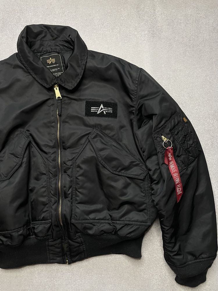 Бомбер Alpha industries