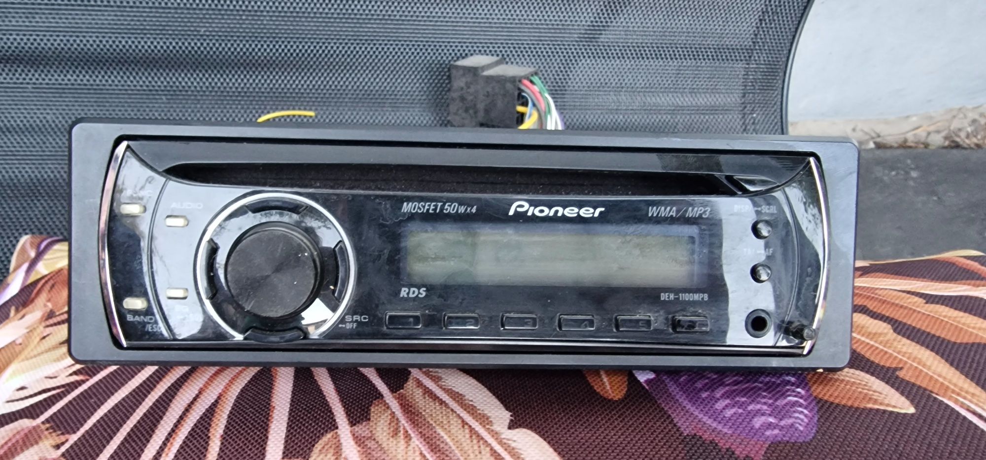 Radio z CD Pioneer