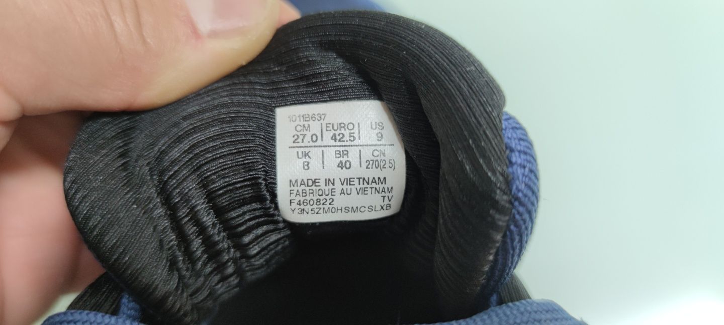 Tênis ASICS  Tam. 42.5