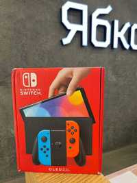 Портативна приставка Nintendo Switch OLED 
у магазині Ябко в трц Оазис