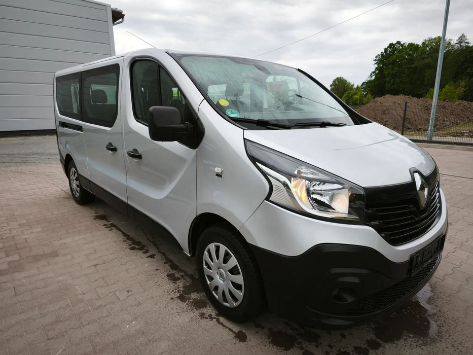 Renault Trafic Renault Trafic Long 9-osób 1.6 Klima Nawiewy Srebrny