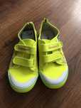 Buty tenisowki na rzepy