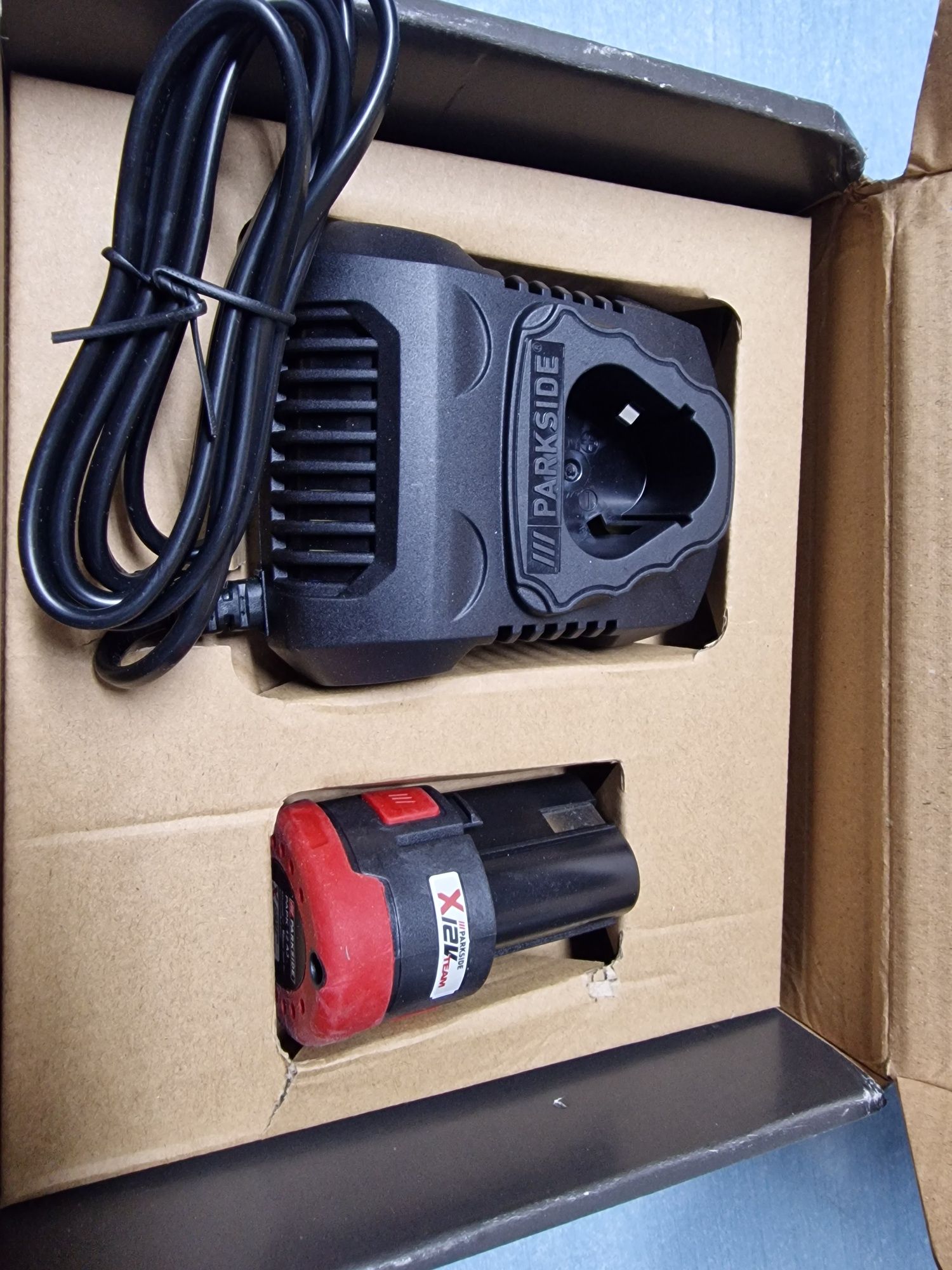 Kit bateria 12V e carregador