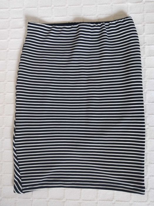Saias Padrão Riscas Bershka L