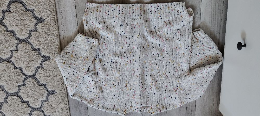 Sweterek dziewczęcy kropki-164cm